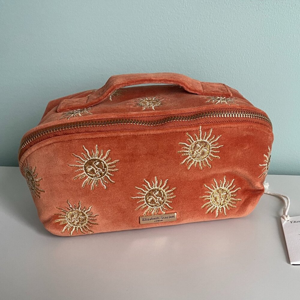 Elizabeth Scarlett | Makeup Bag | OS |
